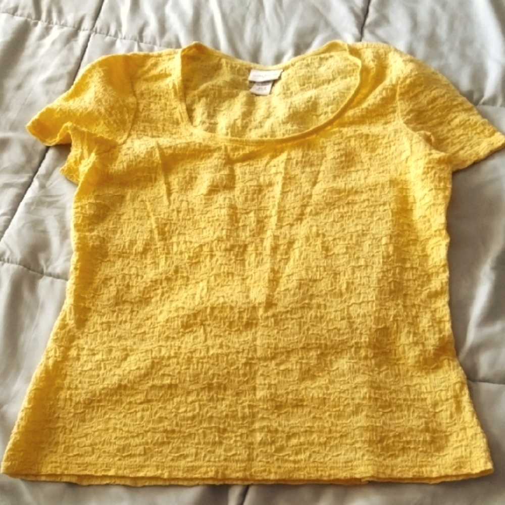 Jaclyn Smith Yellow Textured Short Sleeve Top